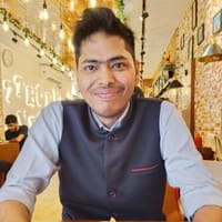 In Photos: George Kittle’s wife Claire poses for romantic pictures in